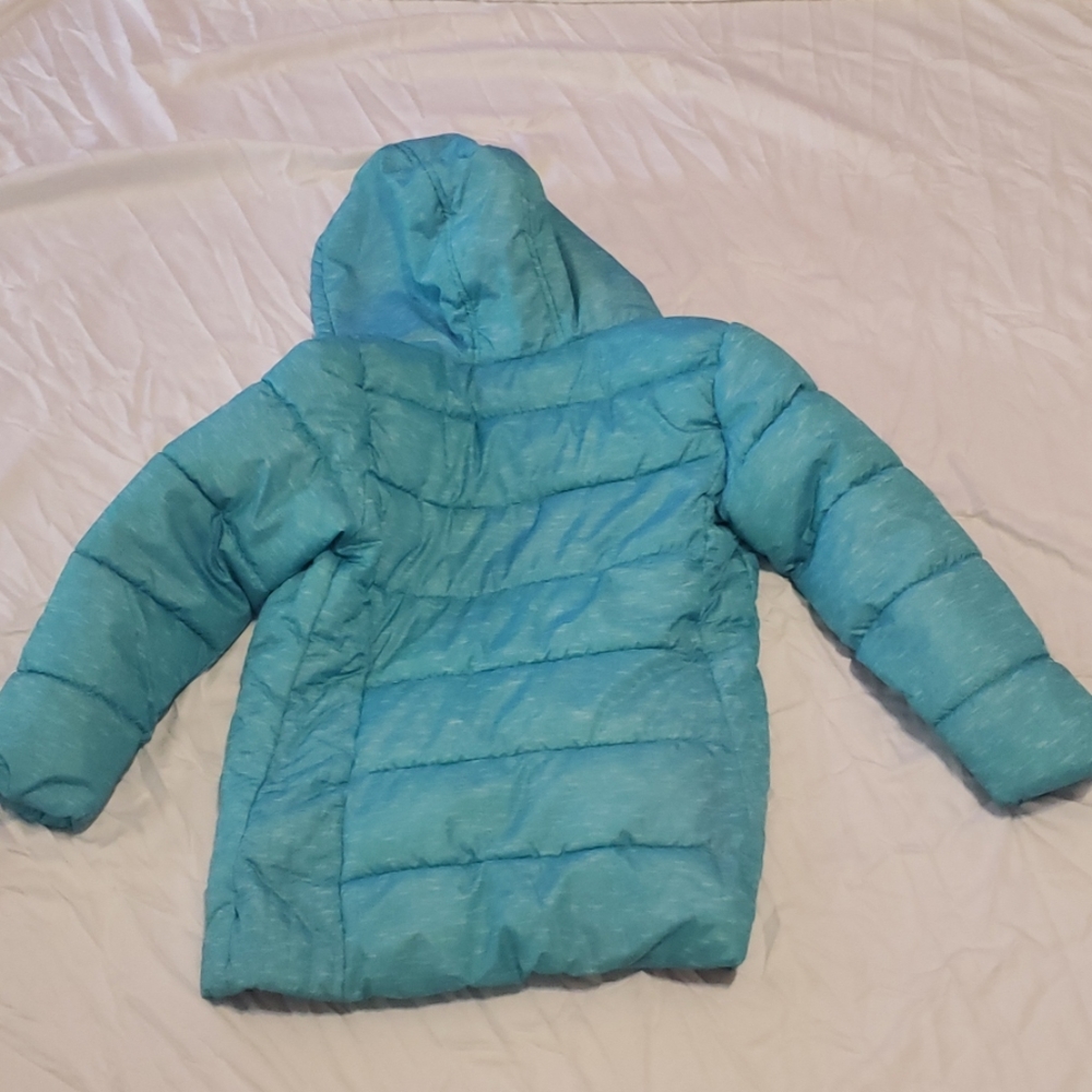 Winter jacket 🧥 - Picture 3 of 3